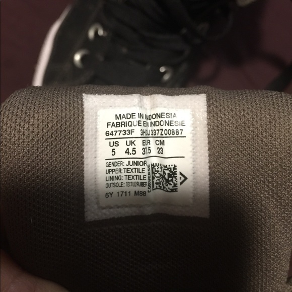 Converse - Picture 3 of 3